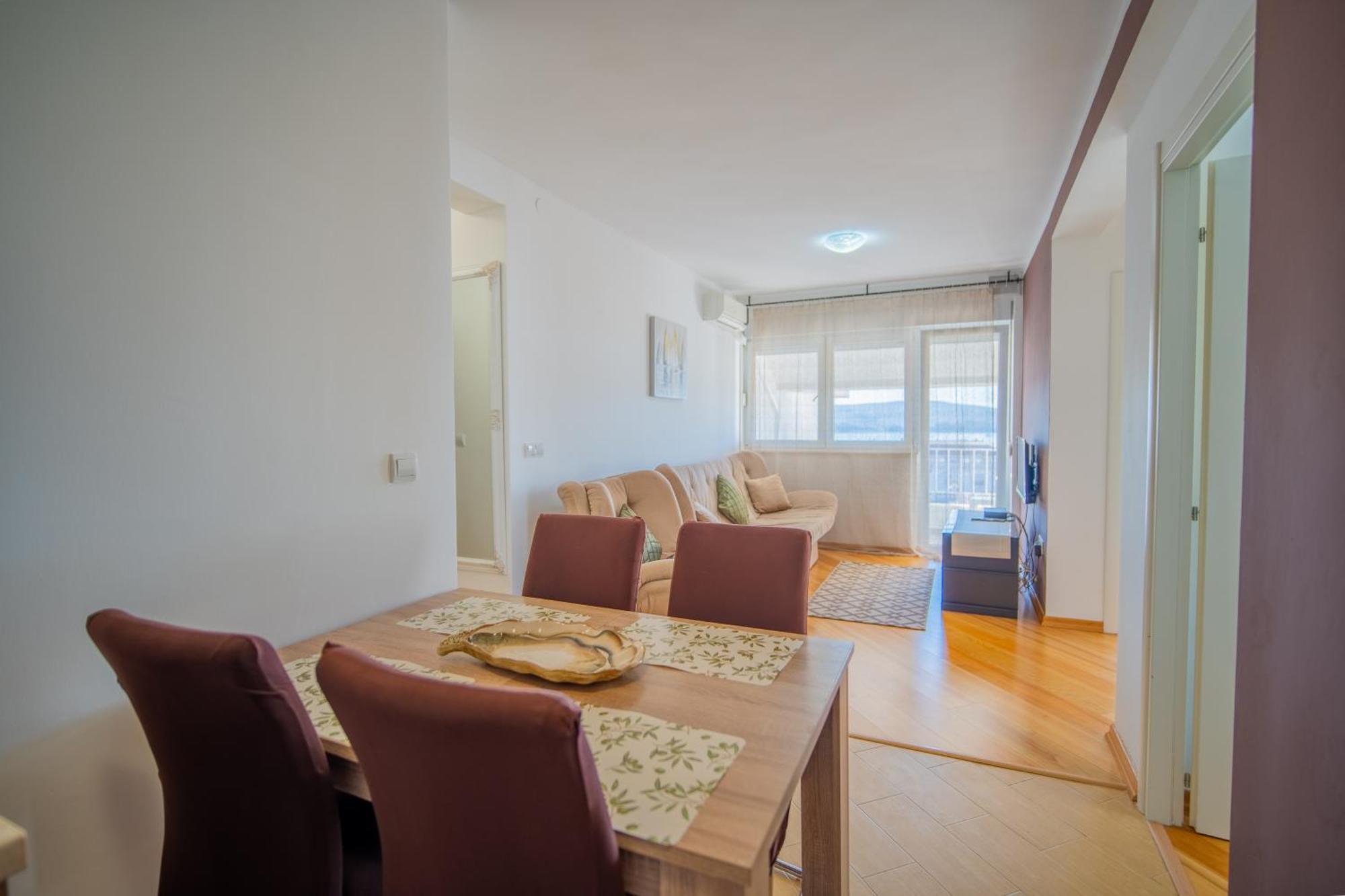 Apartman Centar Tivat Exterior foto
